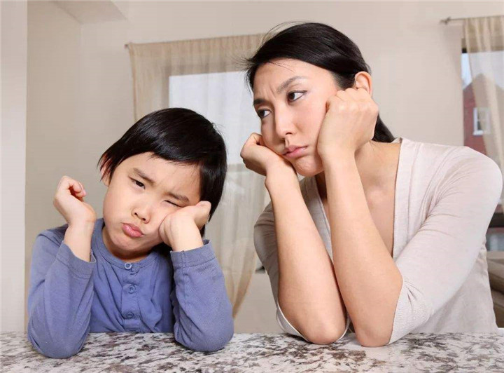 孩子性格过分张扬自信,孩子性格缺陷家庭教育