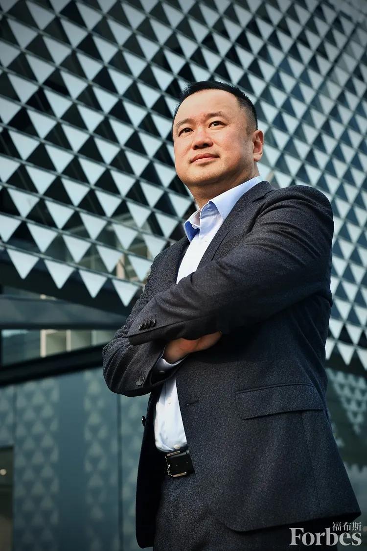 专访|小小手套全球生意英科医疗刘*毅方**的崛起智慧