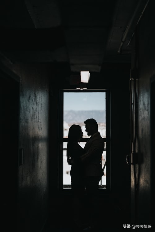 联系前男友理由,联系前任男友