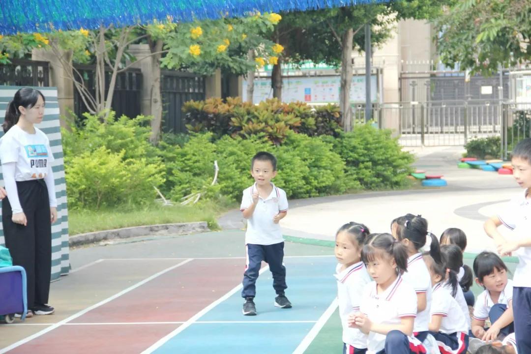 广州雏鹰幼儿园女老师,雏鹰宝贝幼儿园