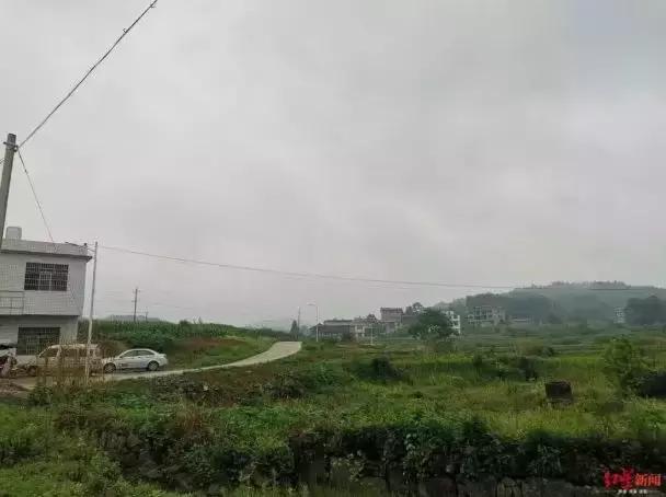 抢劫杀害女出租车司机后潜逃14年,情侣抢劫出租车