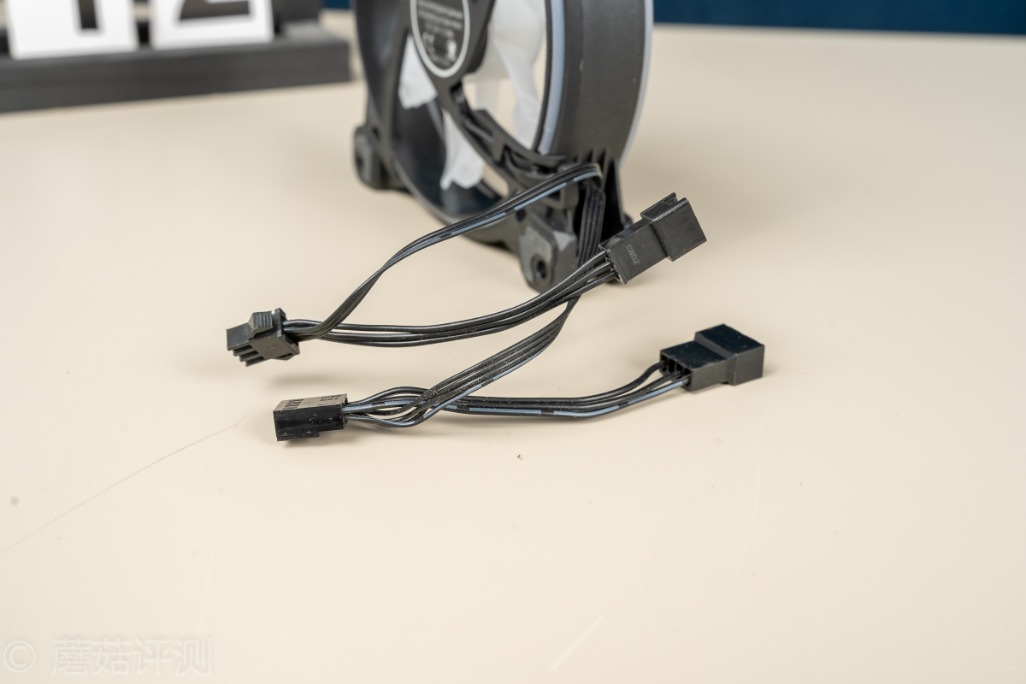 最好的240水冷评测,240分体水冷和240一体水冷对比