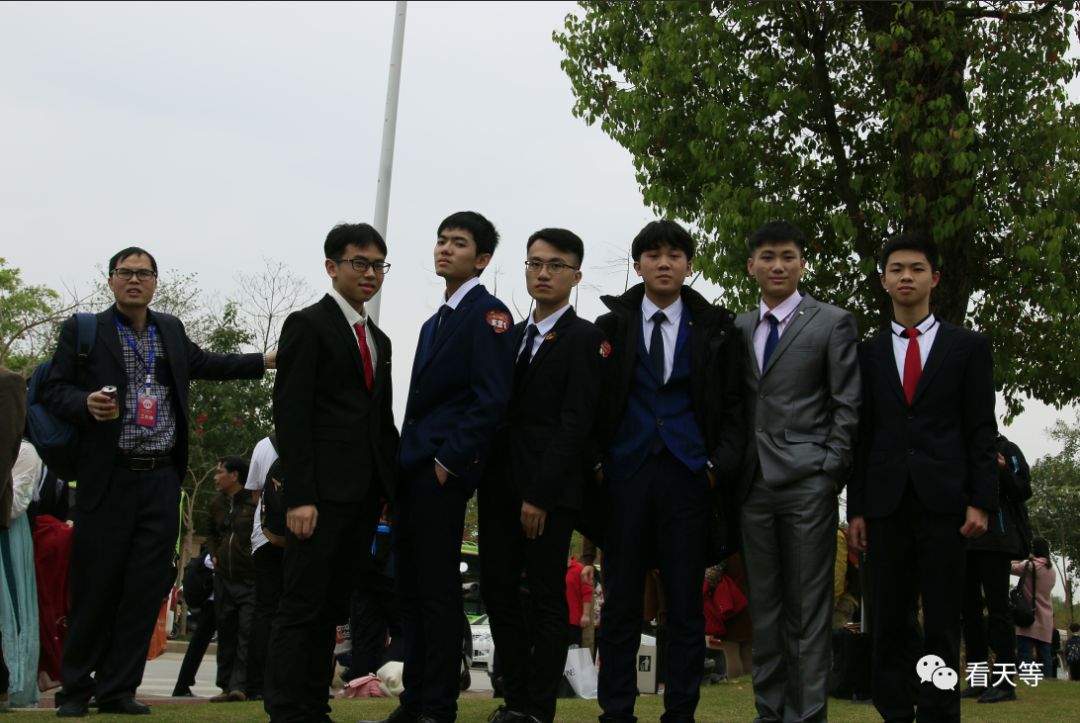 南宁二中成人礼，崇左一家长写给孩子的一封信，值得一看！