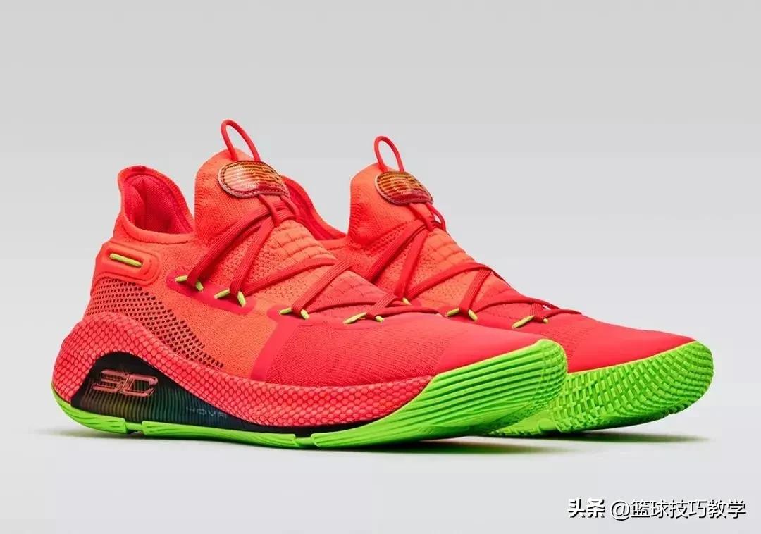 库里上脚了鸳鸯配色的战靴，他最重要的战靴原来是这双