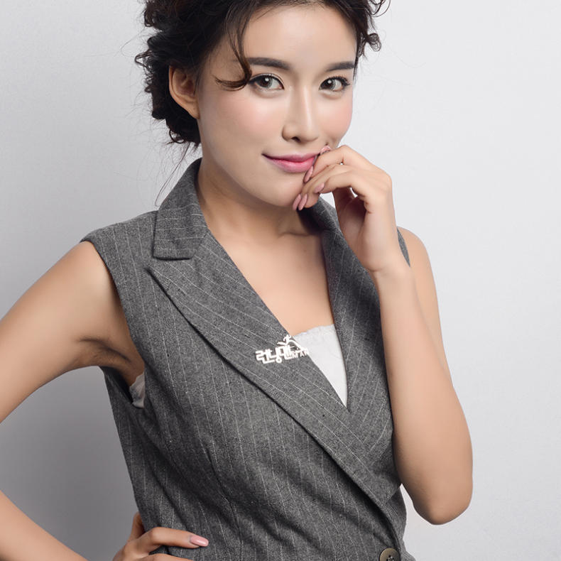 男士工牌胸针的正确戴法,工牌胸针怎么戴不容易掉