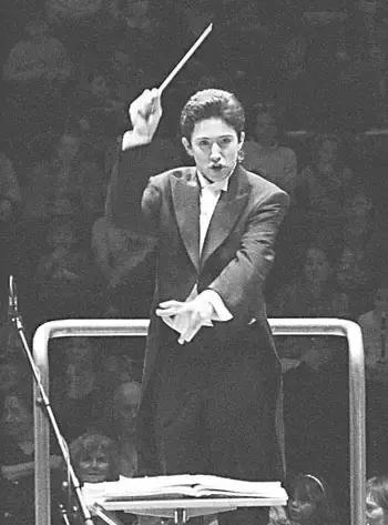 唱歌挣钱的十大职业,音乐类行业有哪些职业