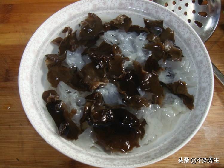 食养指南发布8种吃法稳住血脂,食治养生包含什么