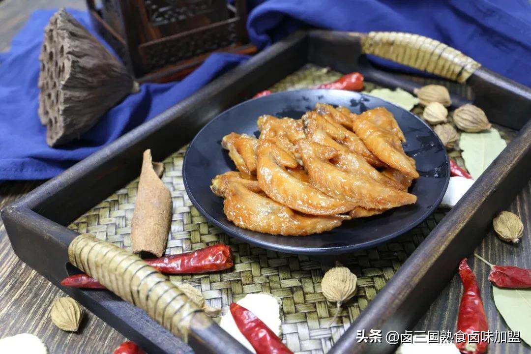 卤三国集团本源卤味,卤三国本源卤味店