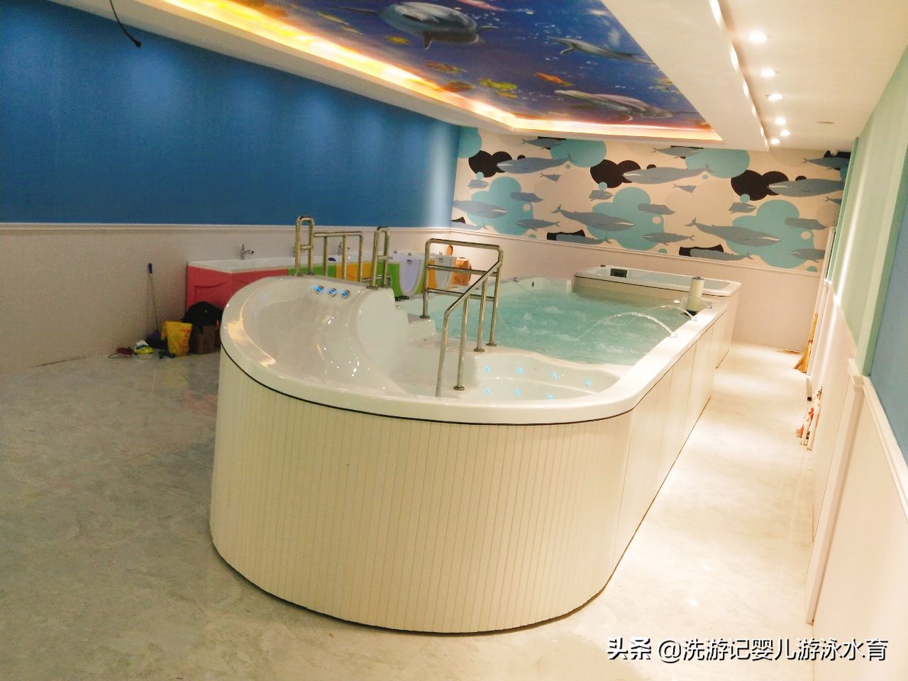 怎么加盟小型婴儿游泳馆,开小型婴儿游泳馆需要哪些设备