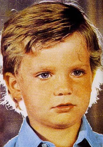 豢养1500位*妇情**，私生子遍布全国，晚年被迫*亡流**海外的西班牙国王