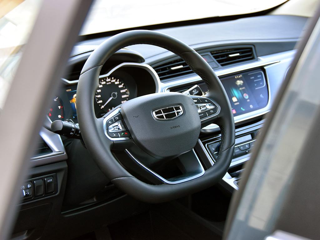 吉利pk合资车,吉利帝豪vs别克gl8