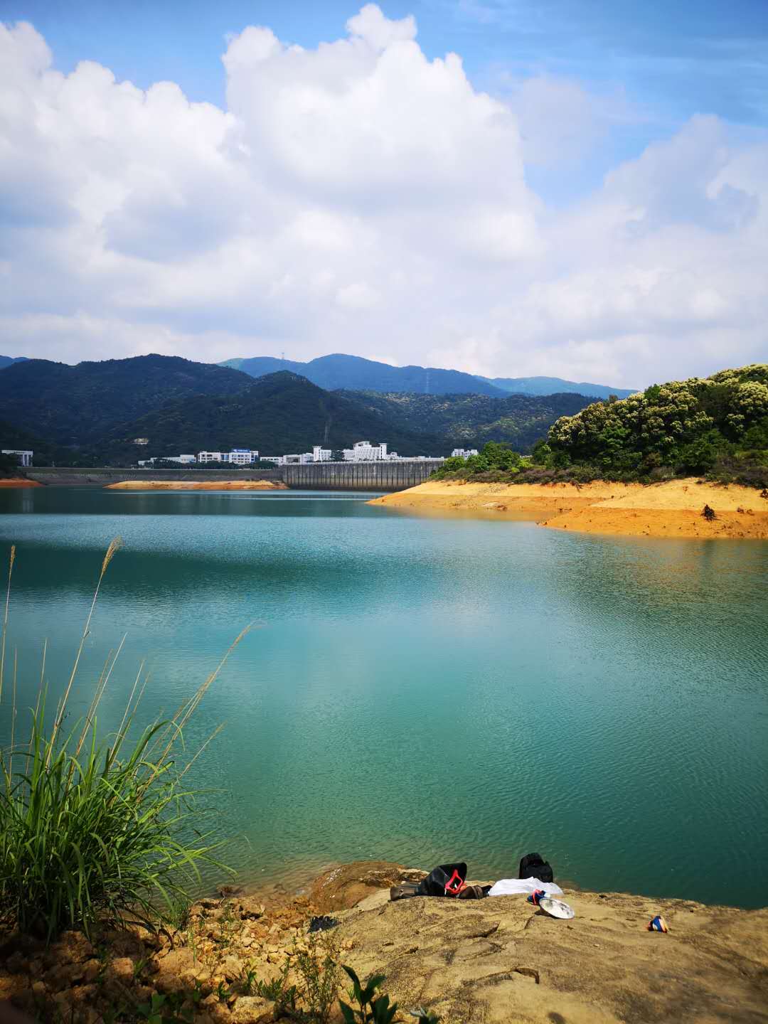 什么风向好钓鱼东南风钓鱼怎样,春夏交替钓鱼什么风向好钓鱼
