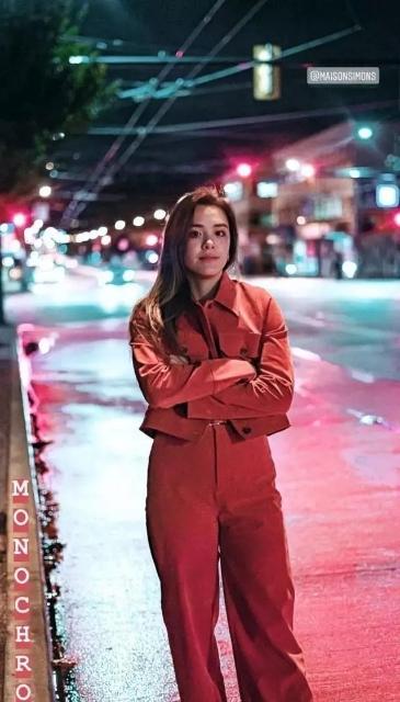 钟丽缇年轻身材图片,51岁钟丽缇晒海边泳装