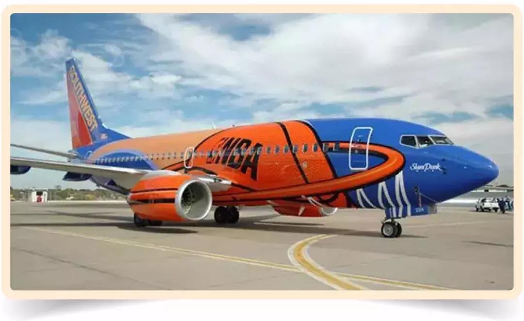 空姐在飞机上的坐姿,空姐坐飞机的奇葩经历