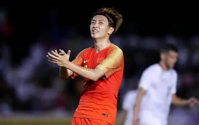 国足虐菜王,国足虐菜御用神锋