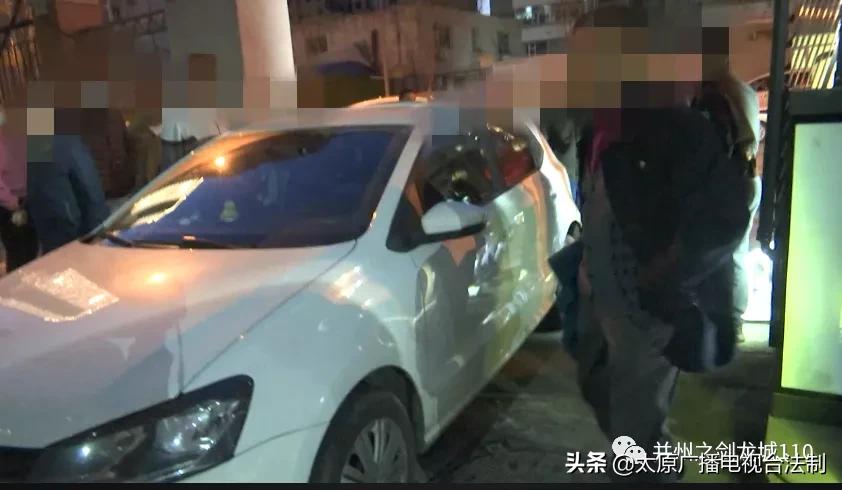 业主因为停车位吵架物业该怎么劝,因小区停车纠纷民警有权利拖车吗