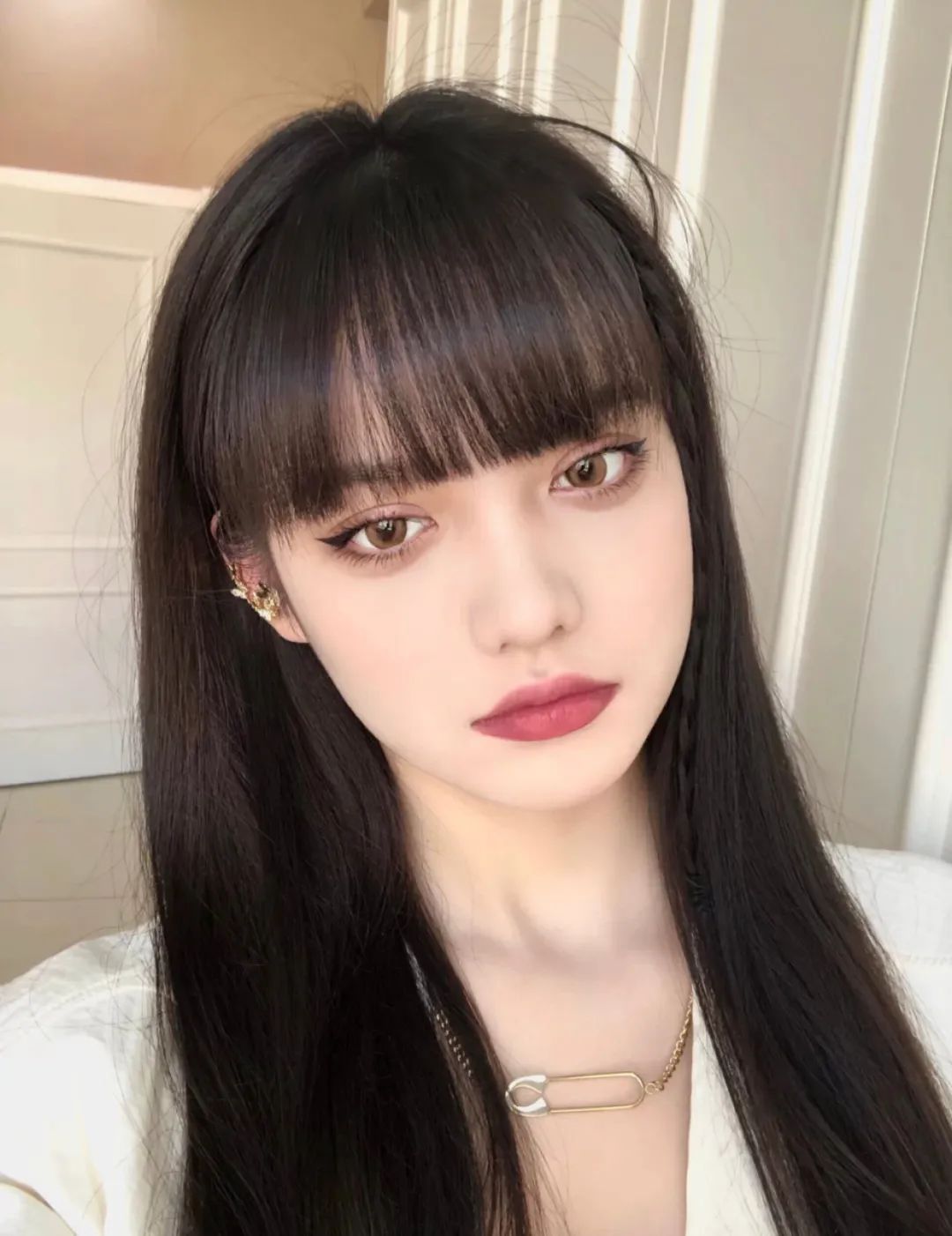 什么脸型都适合的刘海是哪种刘海,最修饰脸型的刘海简单自然减龄