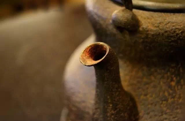 日本铁壶仿古,日本铁壶适合什么茶