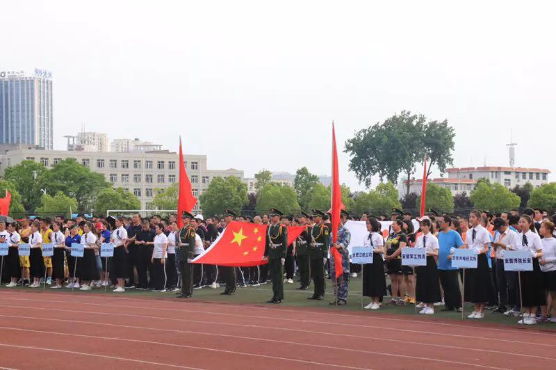 安徽国防科技职业学院运动会100米,安徽国防科技职业学院运动会开幕