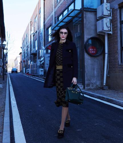 OMG！GUCCI出了一款新包，倪妮、俞飞鸿、姚晨都抢着要！