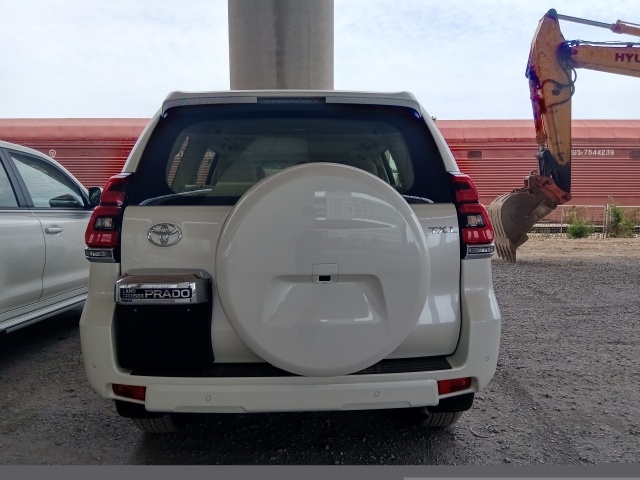 2022丰田新款越野suv大七座,丰田霸道suv越野4驱2020款