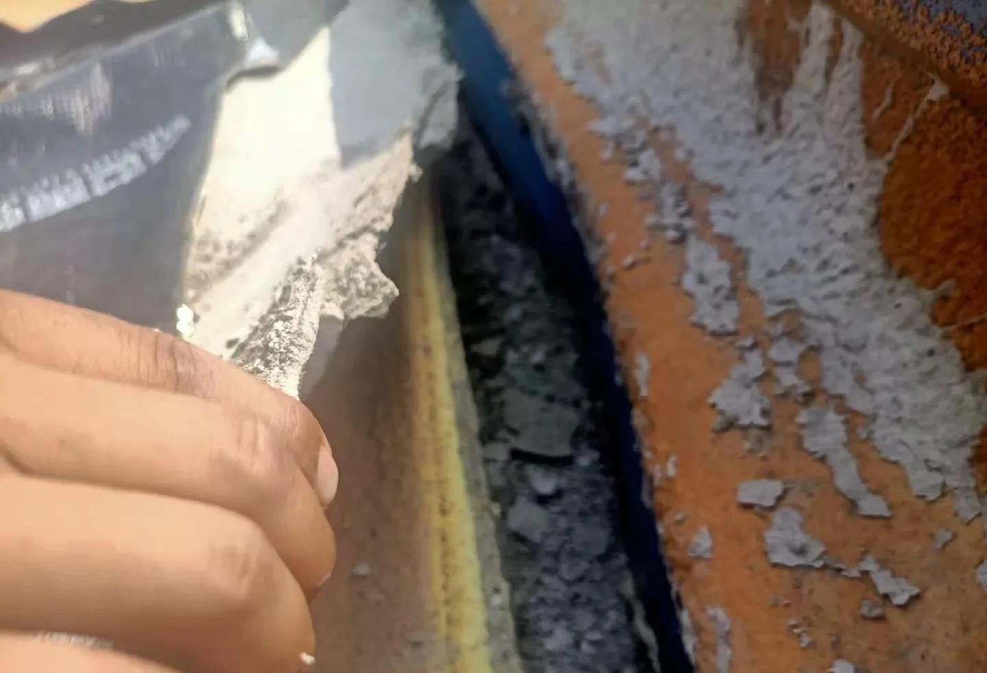 楼顶漏雨屋内损失物业赔偿问题,楼顶漏水物业说不管怎么办