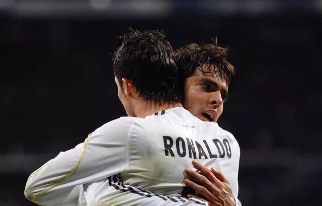 那些年c罗的欧冠绝杀,c罗巅峰时期一人进球