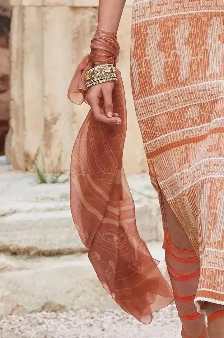 长丝巾古装系法3米长1.5米宽丝巾,长条丝巾配衬衣的系法简单又漂亮