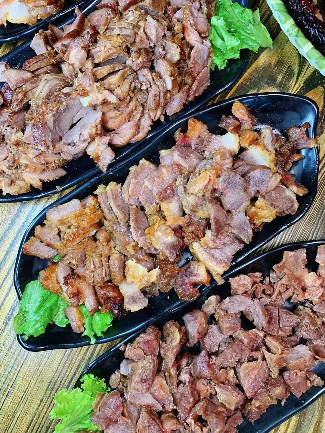 不远开车20公里,长春这家土窑太香了!烧公鸡烧土豆地瓜原汁原味