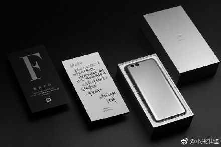 不只拉踩苹果，看看营销带师小米这些年的「神操作」