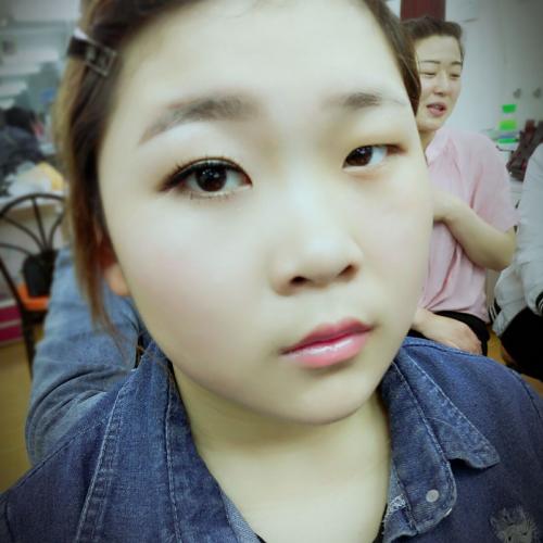 睫毛膏睫毛偏硬不卷翘,睫毛又短又塌下来用什么睫毛膏