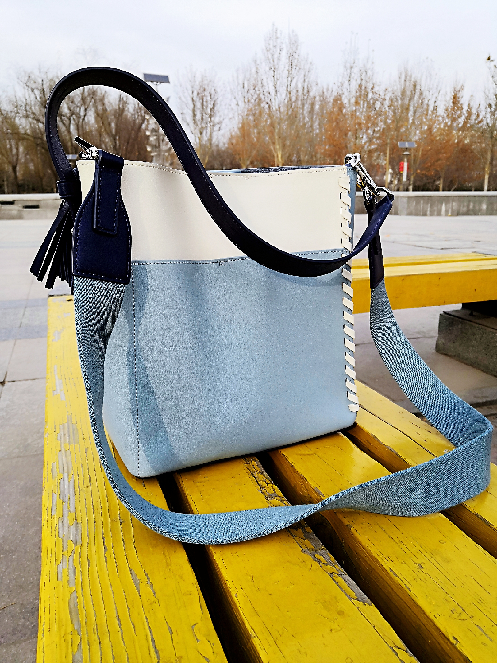 国产女包十大品牌迪桑娜,迪桑娜女包哪一款最火