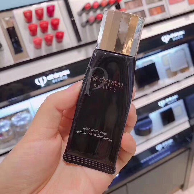 平价推荐彩妆眼影修容腮红三合一,好用健康的眼影彩妆推荐