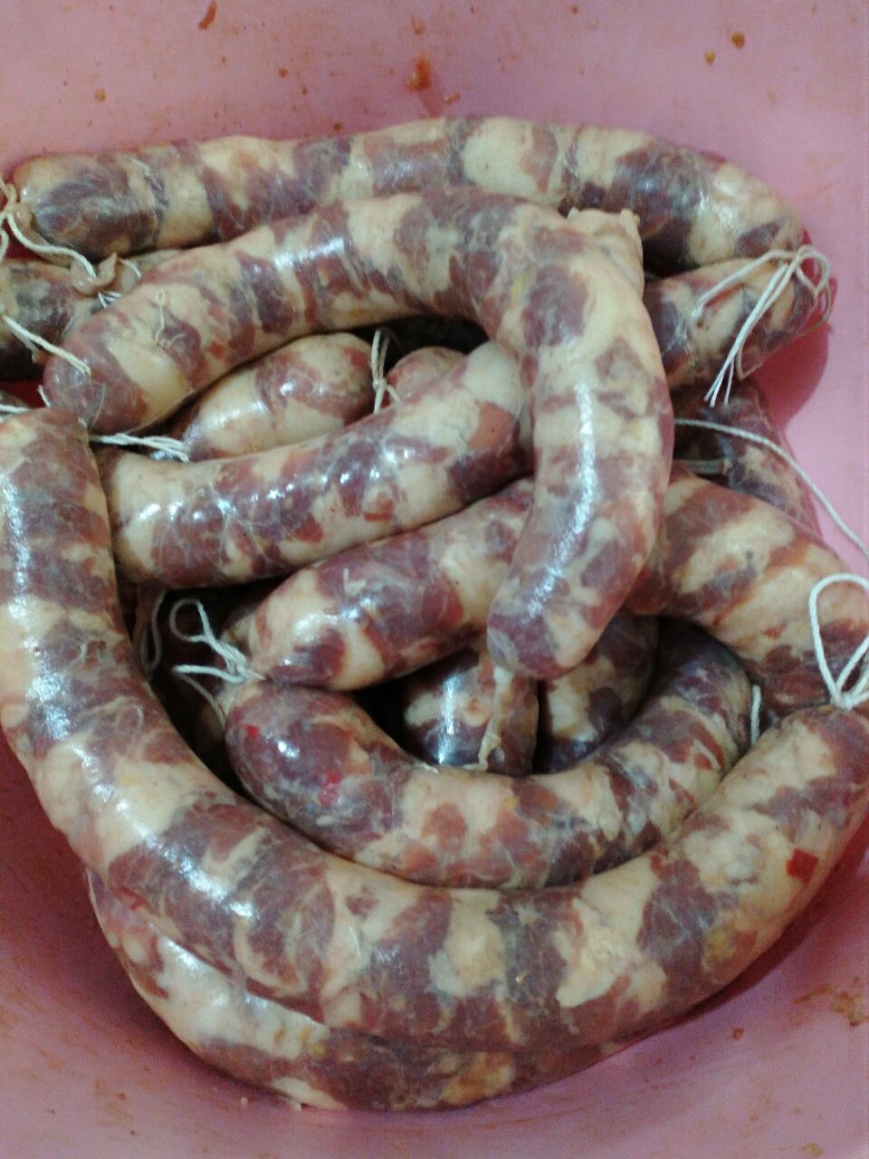 自制灌香肠广东味香肠配方,自制灌香肠的配方不要红曲粉