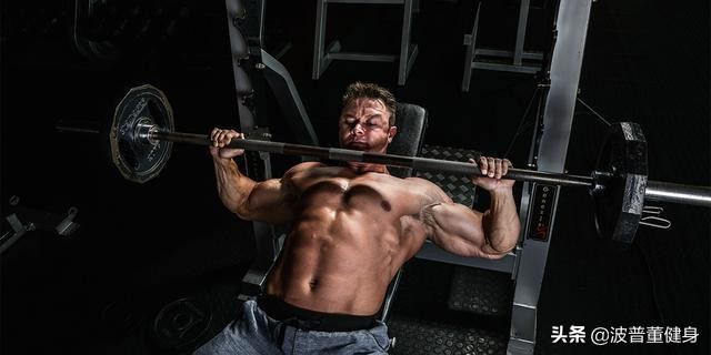 如何有效增手臂围度,新手增肌如何快速增大纬度