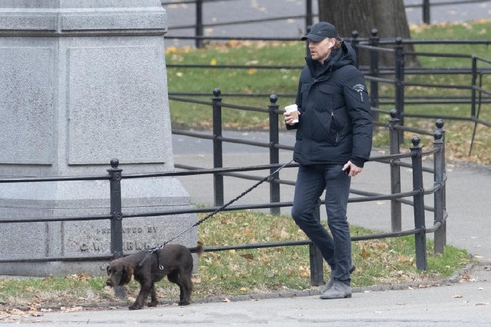 波司登新款时尚百搭潮流羽绒服,2022年最流行的波司登短款羽绒服