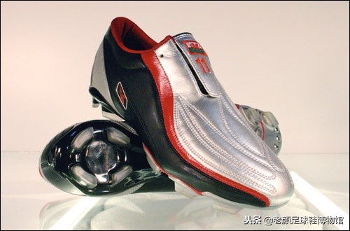 锐步历年足球鞋,历年锐步足球鞋