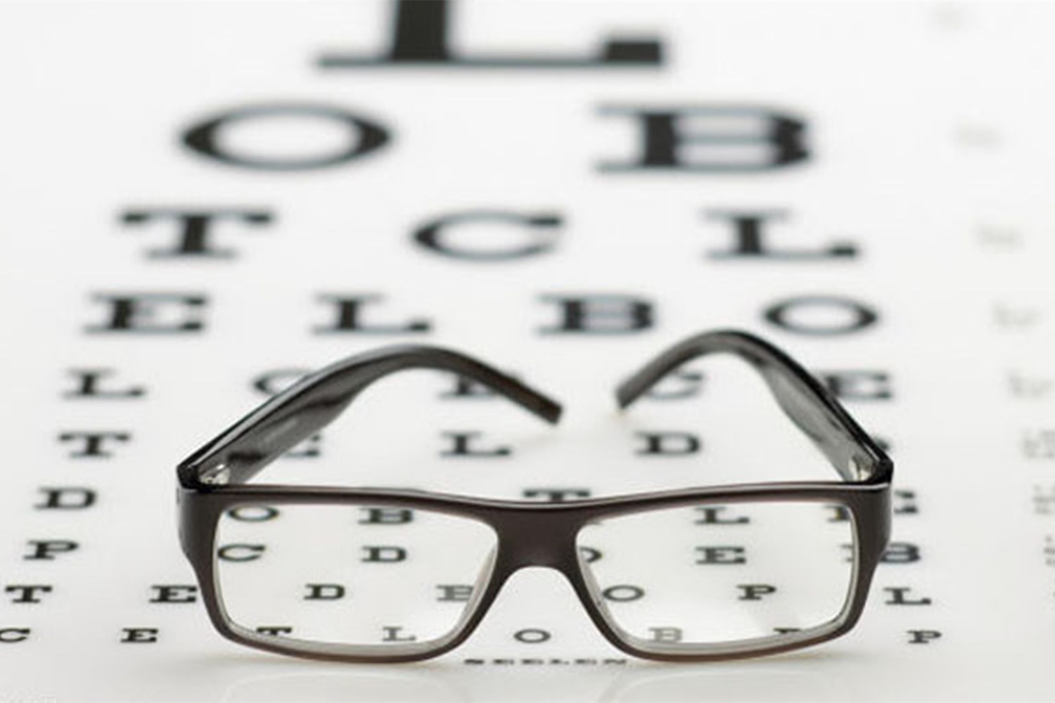 近视了如何控制不增长,近视度数不高如何矫正