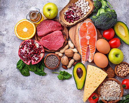 皮肤很干燥像苔藓一样是怎么回事,冬天皮肤干燥皱皱巴巴的