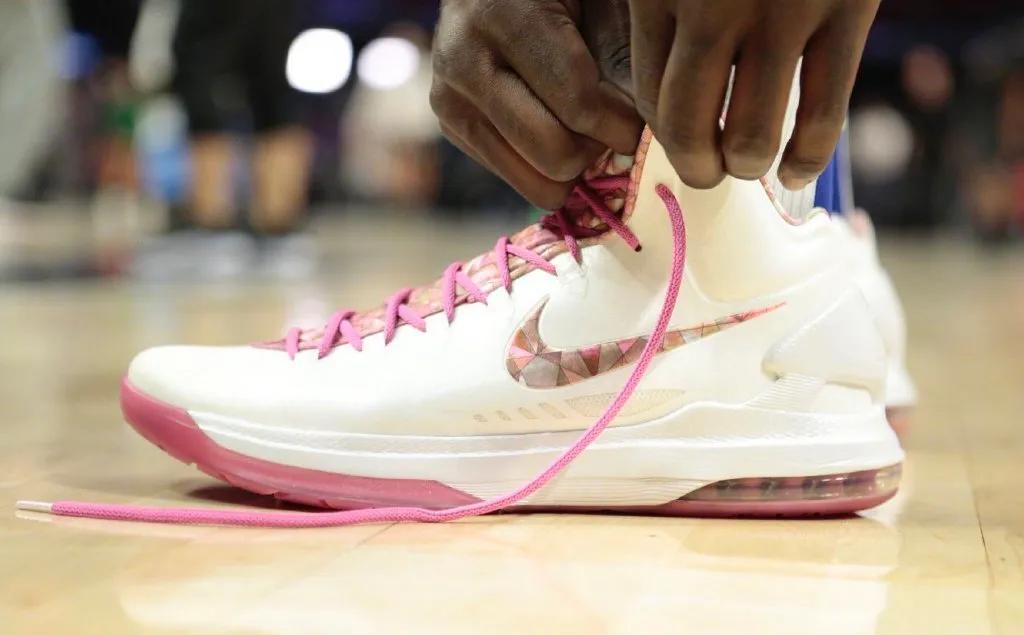 盘点nba球星上脚球鞋杜兰特篇,nba球员上脚的球鞋欧文