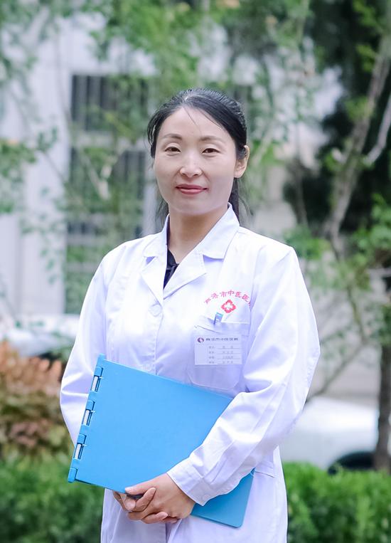 程娟产科医生,西安四院妇科医生程娟