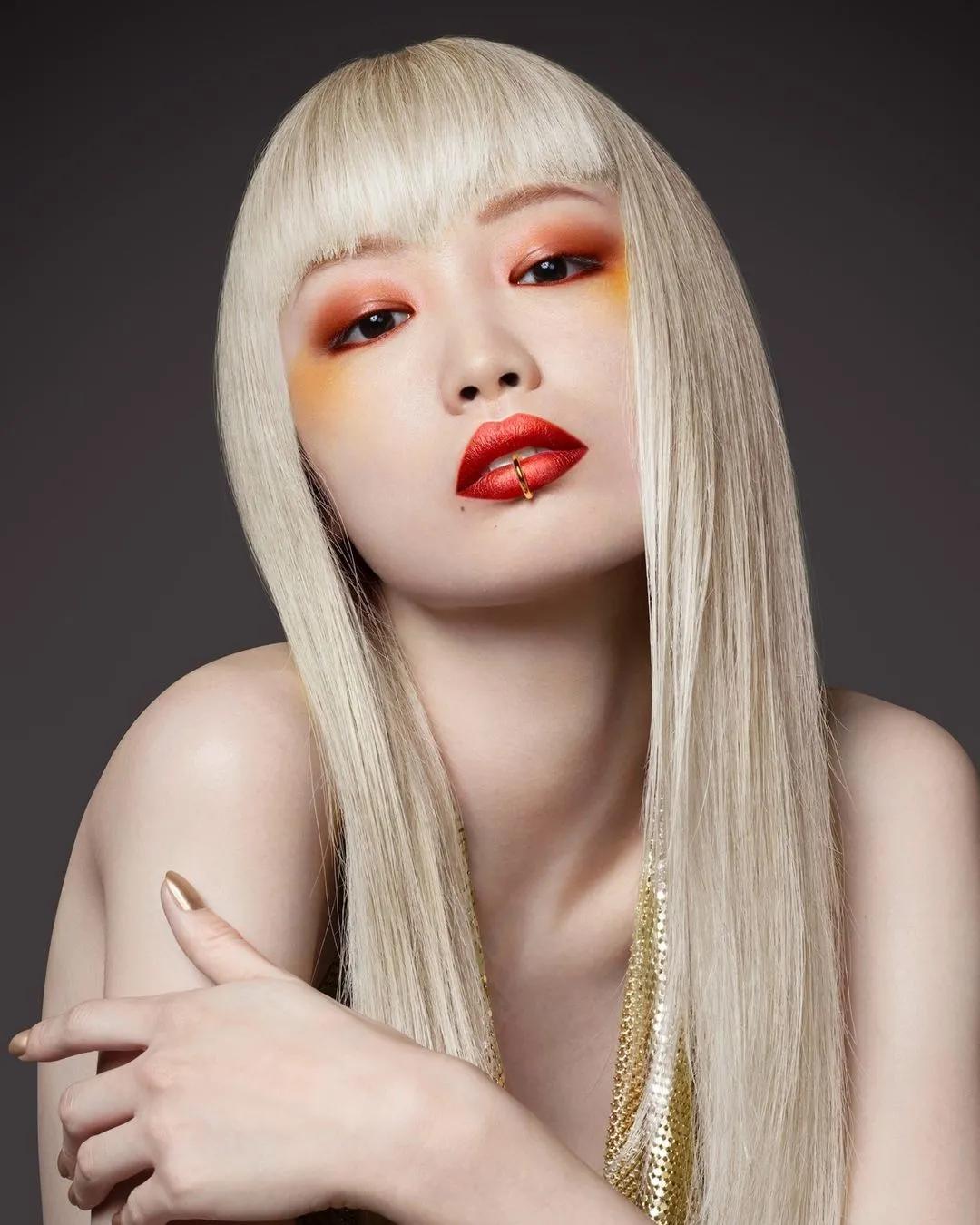 泫雅第一次遇到劲敌,泫雅新晒出的照片