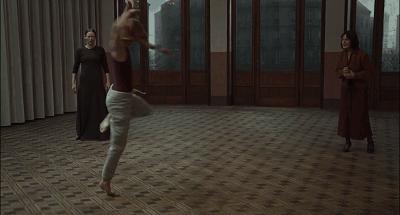 《五十度灰》女主新片，再次挑战大尺度