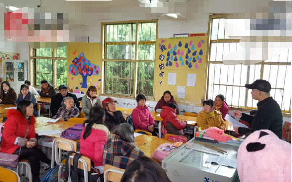 家长给老师送礼拒绝怎么办,家长群里给老师送礼被怼