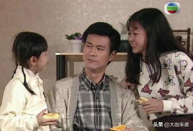 唐宁和张国荣合影,张国荣和周润发年纪