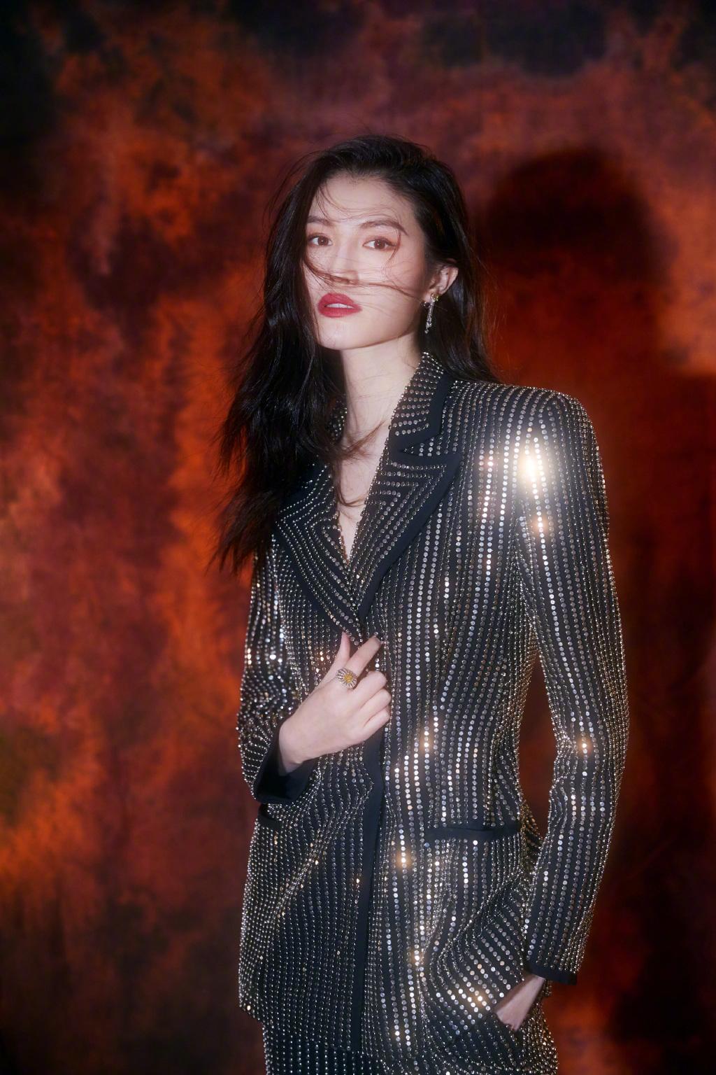 何穗维密内衣蕾丝款,何穗黑色蕾丝装