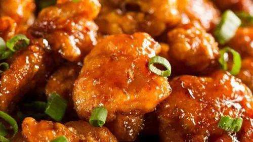 日本圣诞吃kfc炸鸡 (kfc圣诞炸鸡桶预约时间)