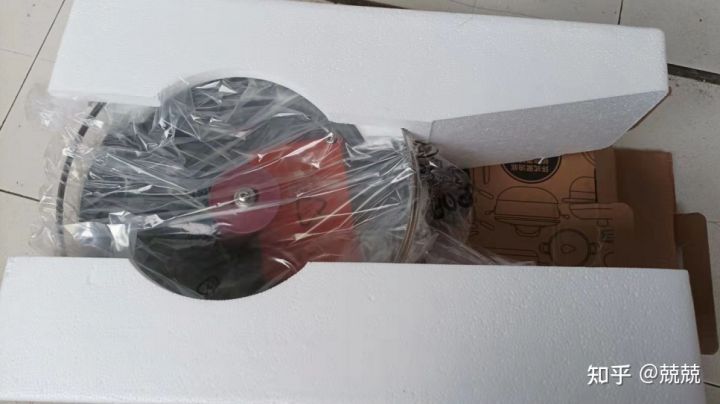 清除苏泊尔平底锅锅底发黑妙招,苏泊尔平底不粘锅煎锅需要开锅吗