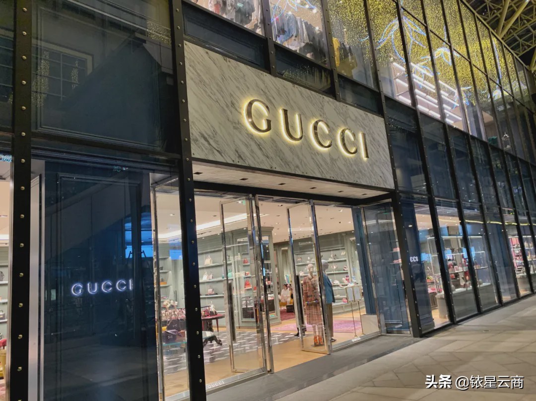 买朋友圈流量、请小鲜肉代言，为何国际奢侈品营销纷纷“入世”