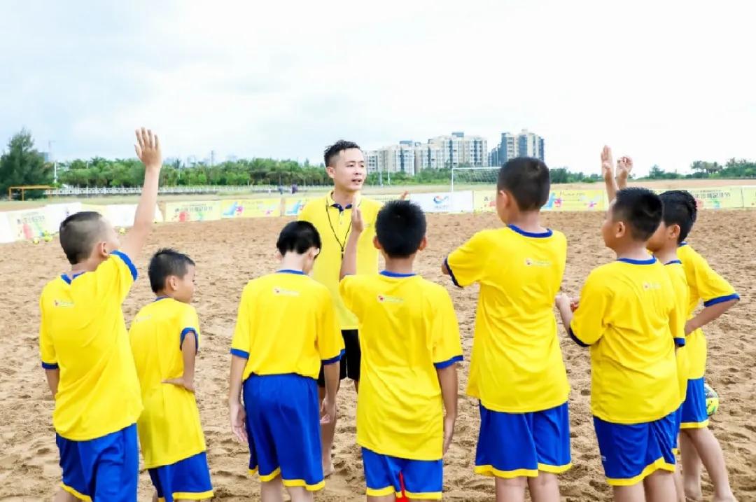 青春活力训练营,2022全国精英青少年足球训练营